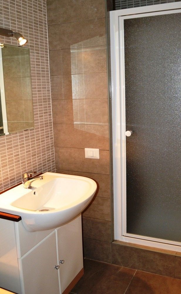 B&B Villa Monterosa Con Piscina Castronno Екстериор снимка