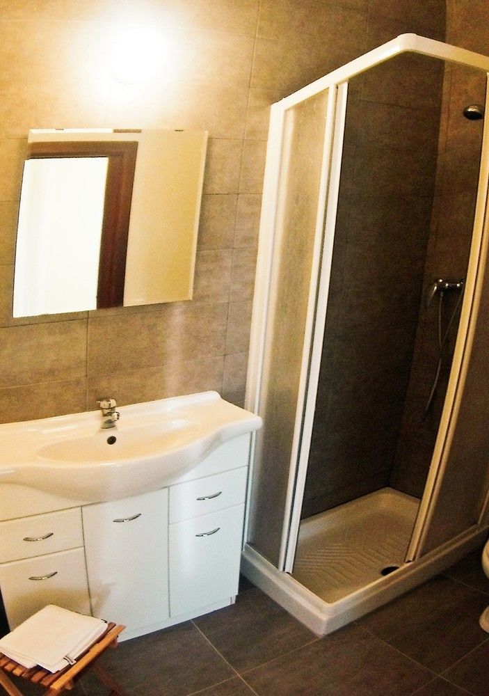 B&B Villa Monterosa Con Piscina Castronno Екстериор снимка