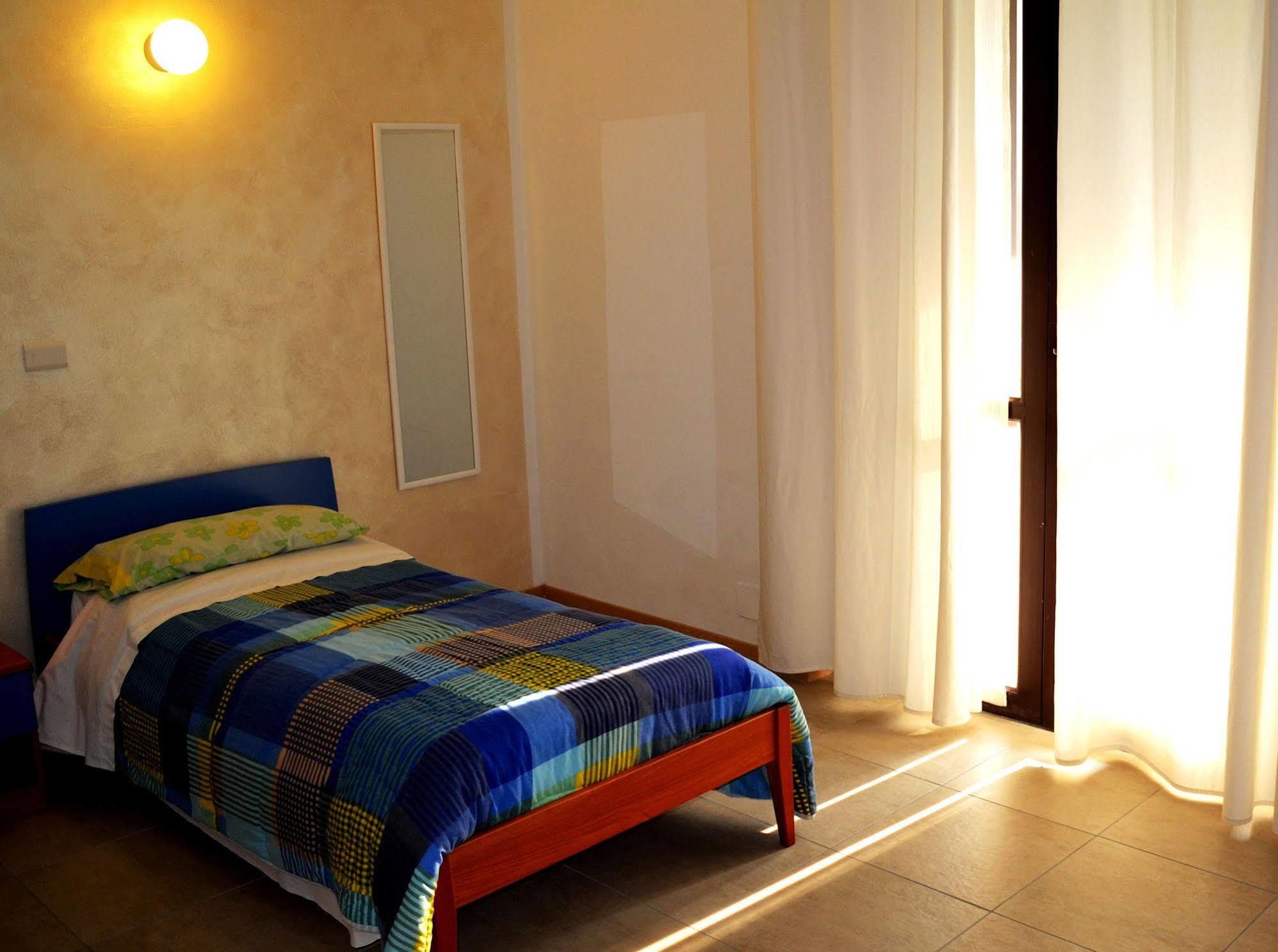 B&B Villa Monterosa Con Piscina Castronno Екстериор снимка