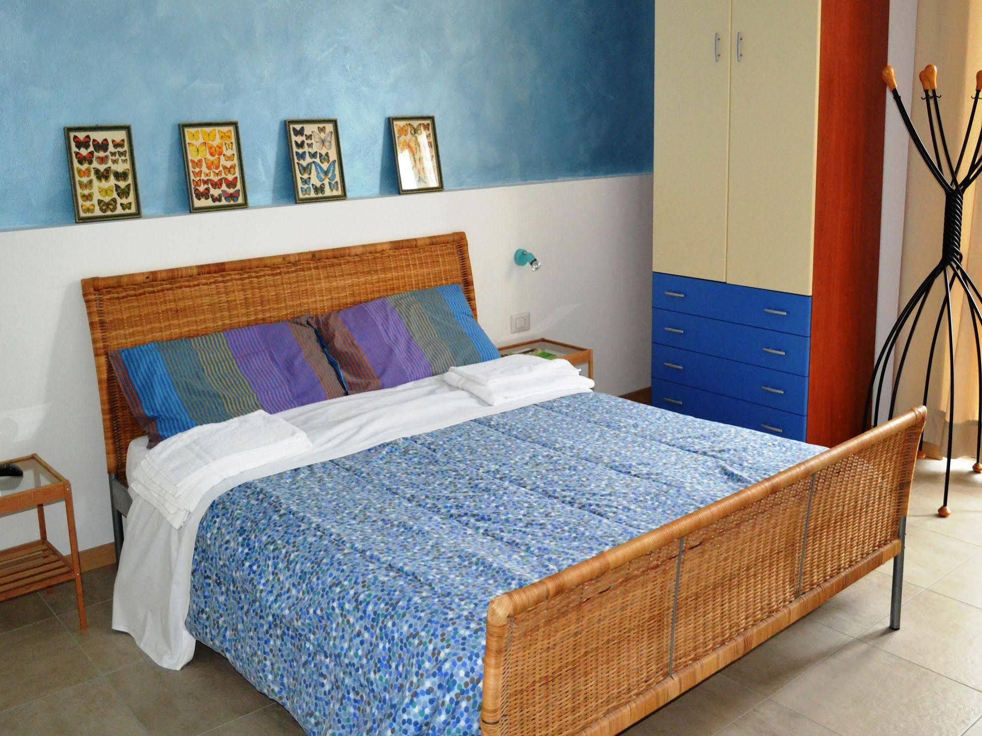 B&B Villa Monterosa Con Piscina Castronno Екстериор снимка