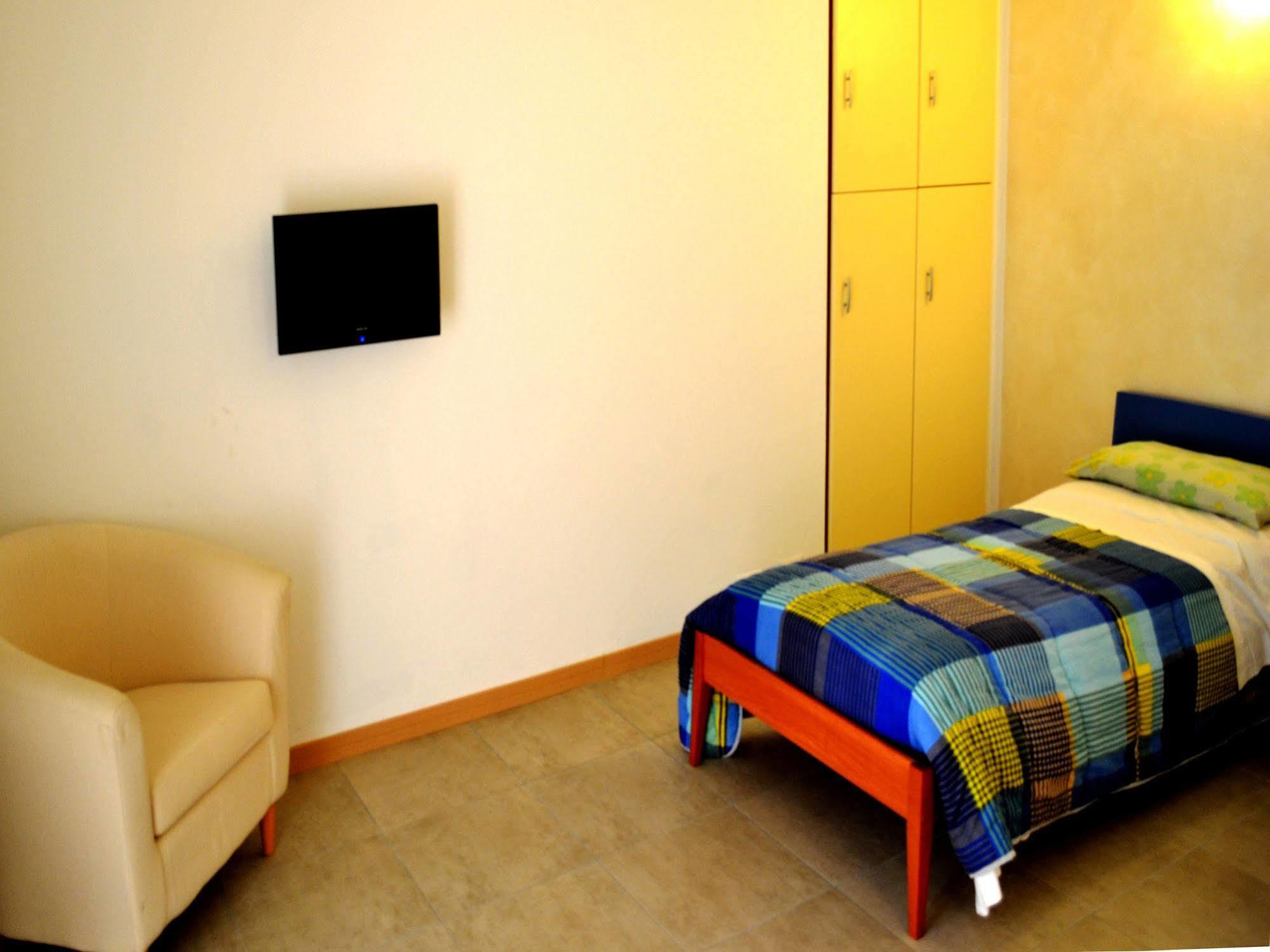 B&B Villa Monterosa Con Piscina Castronno Екстериор снимка