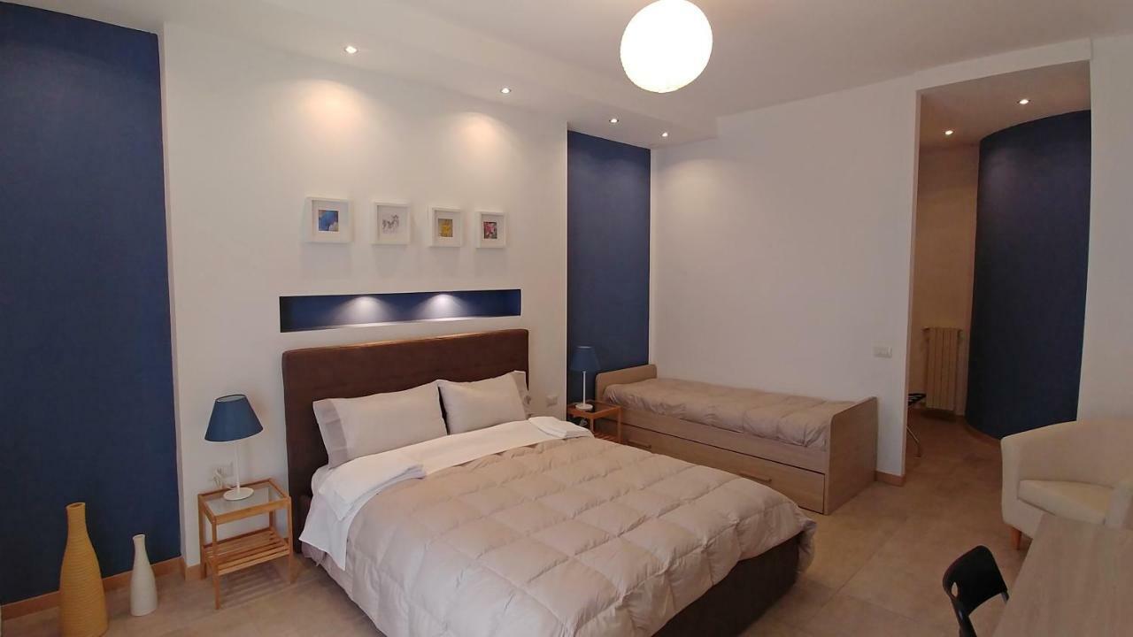 B&B Villa Monterosa Con Piscina Castronno Екстериор снимка